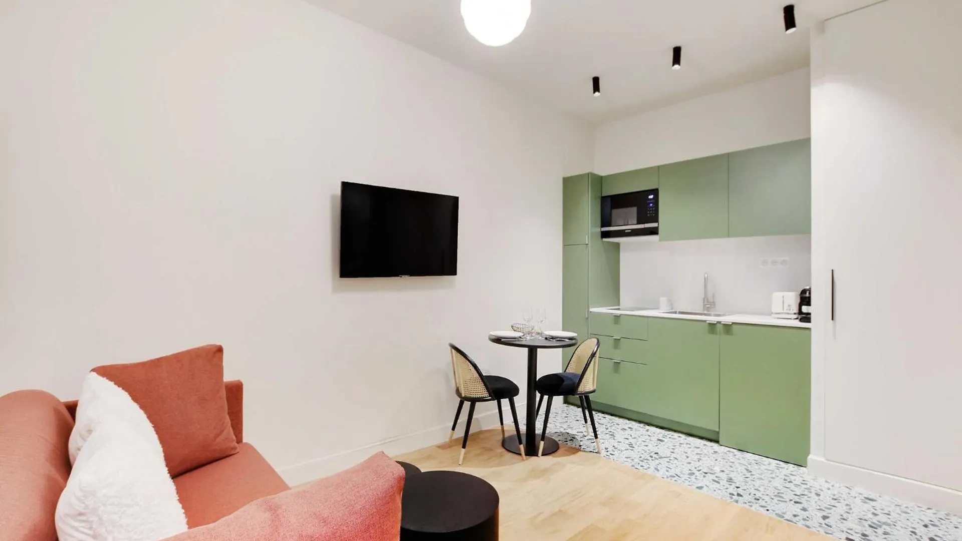 Studio Pleasant- 2P- Saint-Germain-Des-Pres contacts