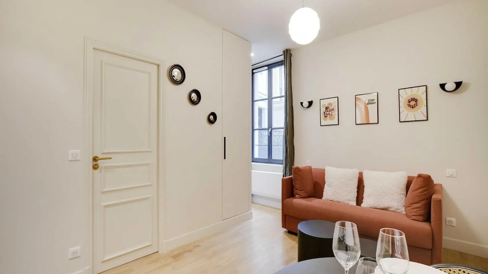 Studio Pleasant- 2P- Saint-Germain-Des-Pres Paris Apartment
